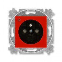 5599H-A02357 65  Zásuvka jednonásobná s ochranným kolíkem, s clonkami, s ochranou před přepětím, červená / kouřová černá